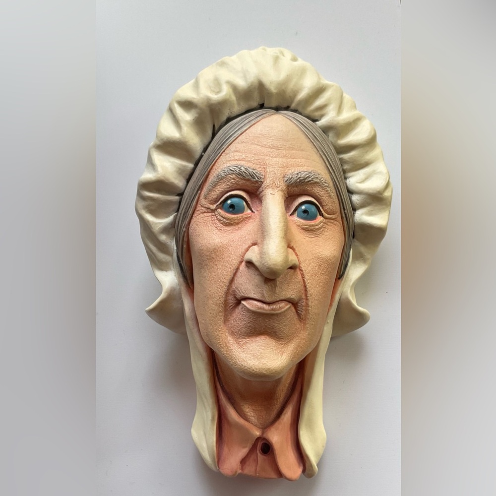 Vintage Betsey Trotwood Bossons Head,
Preowned